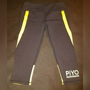 PiYo Instructor Capri Pants